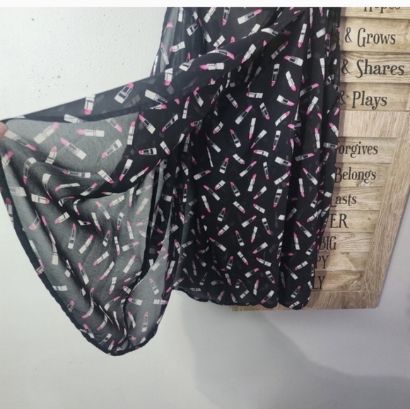 Torrid lipstick tank size 2 - Picture 4 of 5